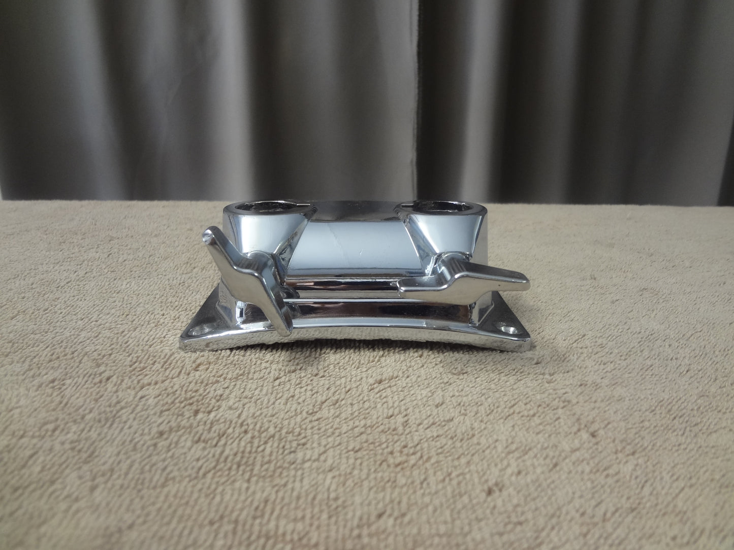 DOUBLE TOM MOUNT SYSTEM.