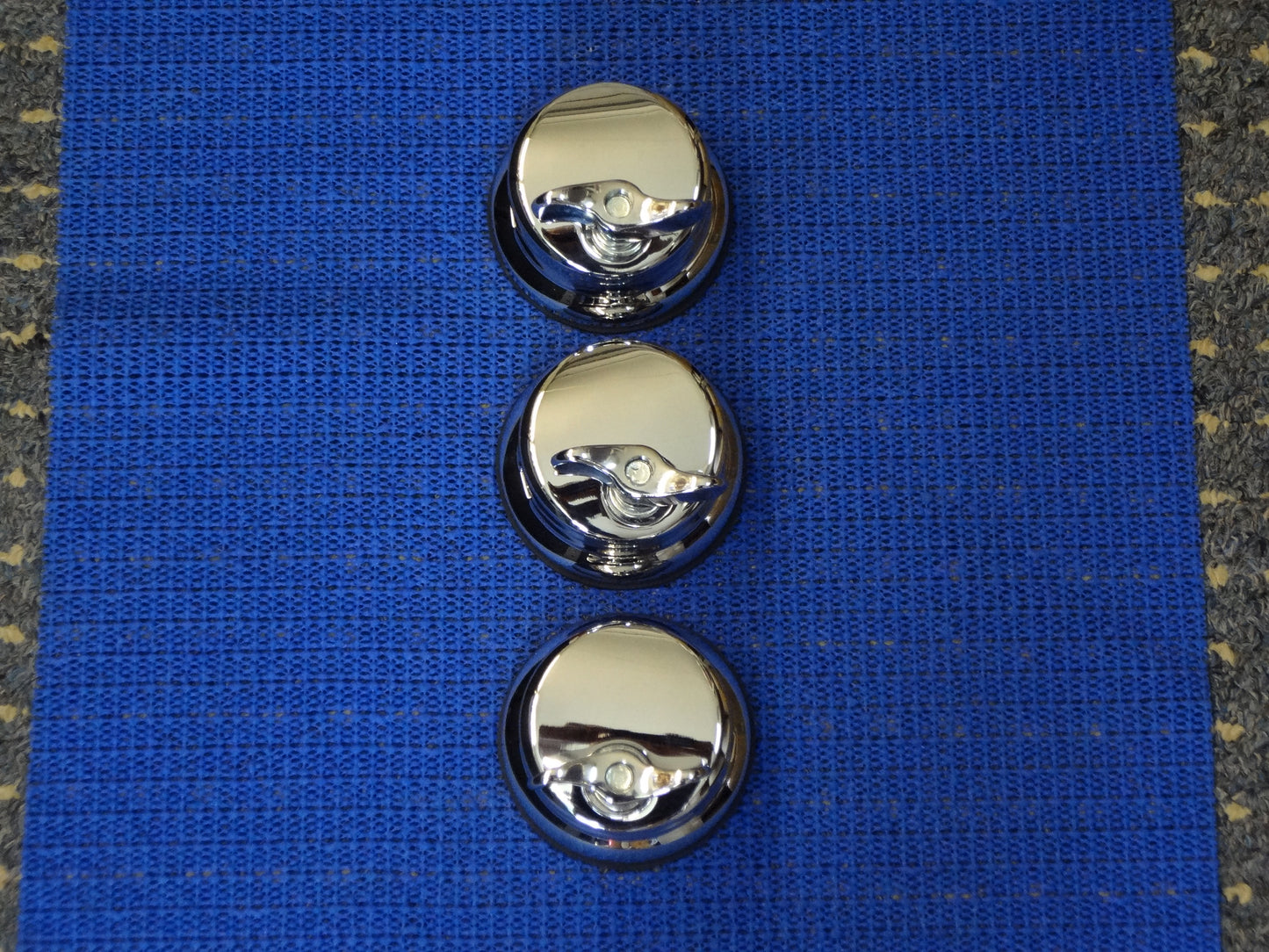 SET  H/D CHROME TOM MOUNTS (3)