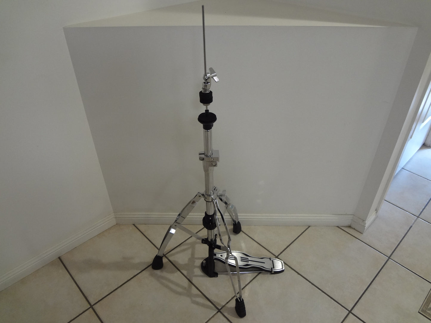 5 PIECE CUSTOM BUILT ELECTRONIC DRUM KIT - (ELECTRONIC CYMBALS AND HARDWARE INCLUDED)