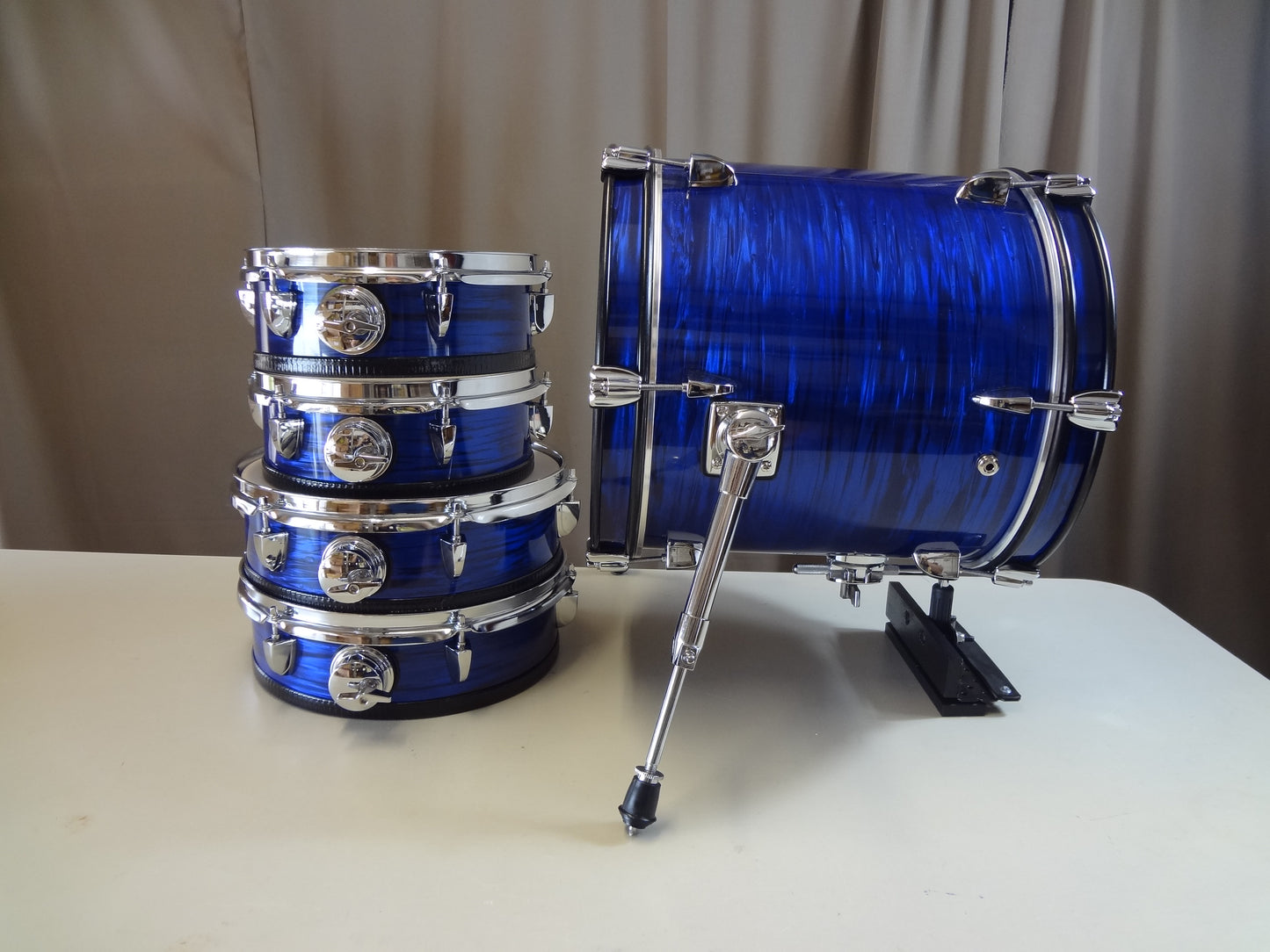 5 PIECE CUSTOM BUILT ELECTRONIC DRUM KIT - (ELECTRONIC CYMBALS AND HARDWARE INCLUDED)
