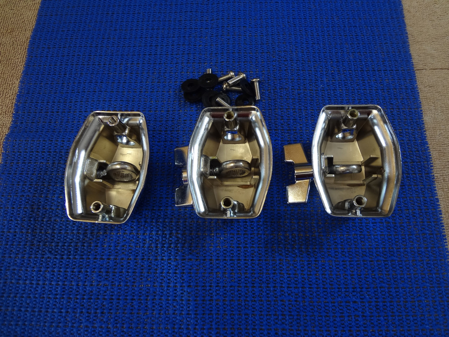 SET CHROME TOM MOUNTS (3)