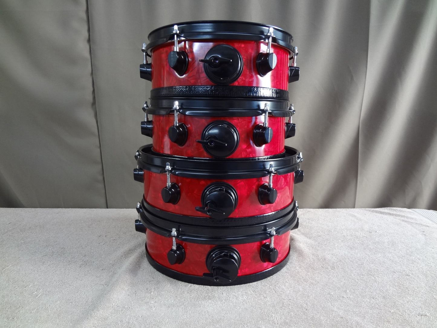 Electronic drums 4 piece black hardware  with Red pearl wrap.