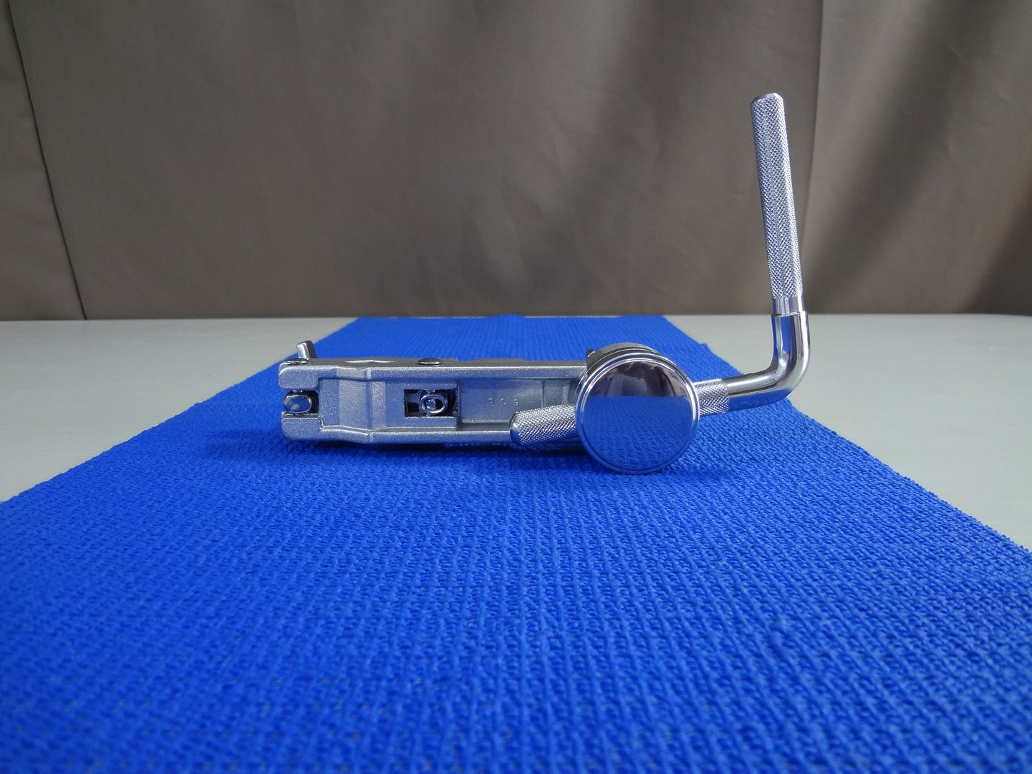 MOUNTING CLAMP WITH L ROD.