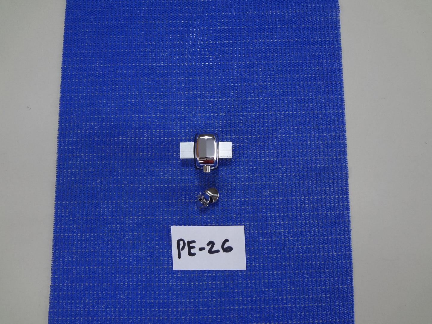 CHROME DRUM LUGS BASS DRUM (16) PE-26