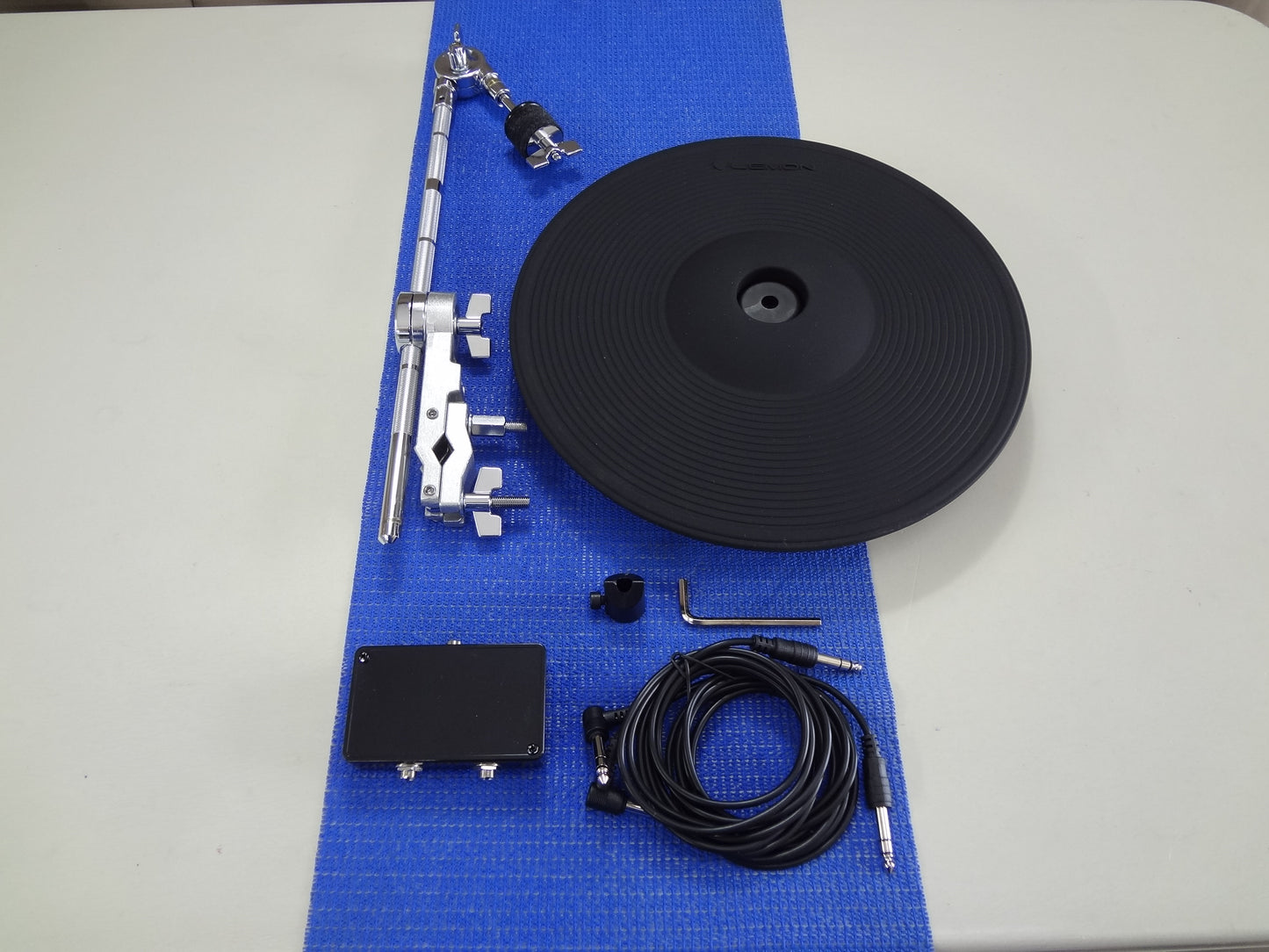 13'' ELECTRONIC CRASH CYMBAL ADD ON PACK STANDARD-ROLAND SPLITTER.