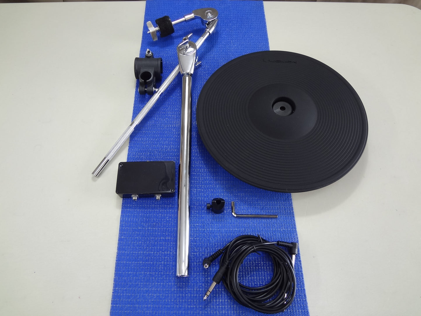 13'' ELECTRONIC CRASH CYMBAL ADD ON PACK STANDARD -B/A ROLAND SPLITTER.