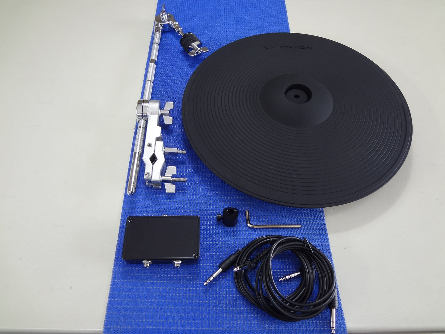 15'' ELECTRONIC CRASH CYMBAL ADD ON PACK STANDARD-ROLAND SPLITTER.