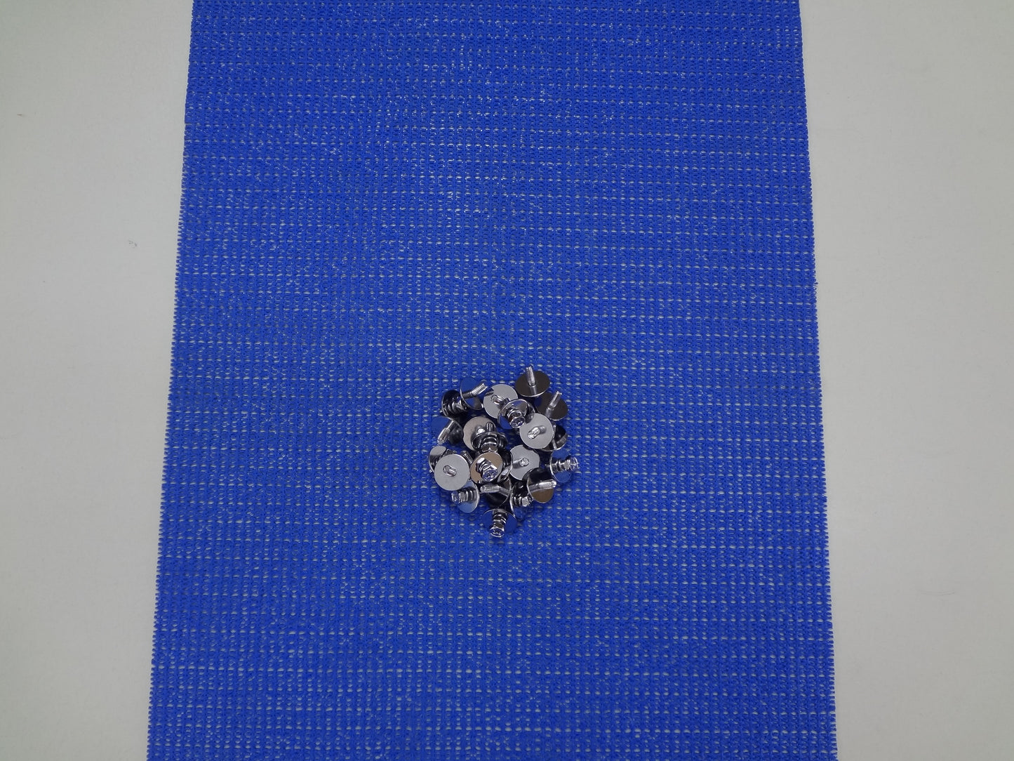 LUG MOUNTING SCREWS (24) 4mm x 9mm SILVER.