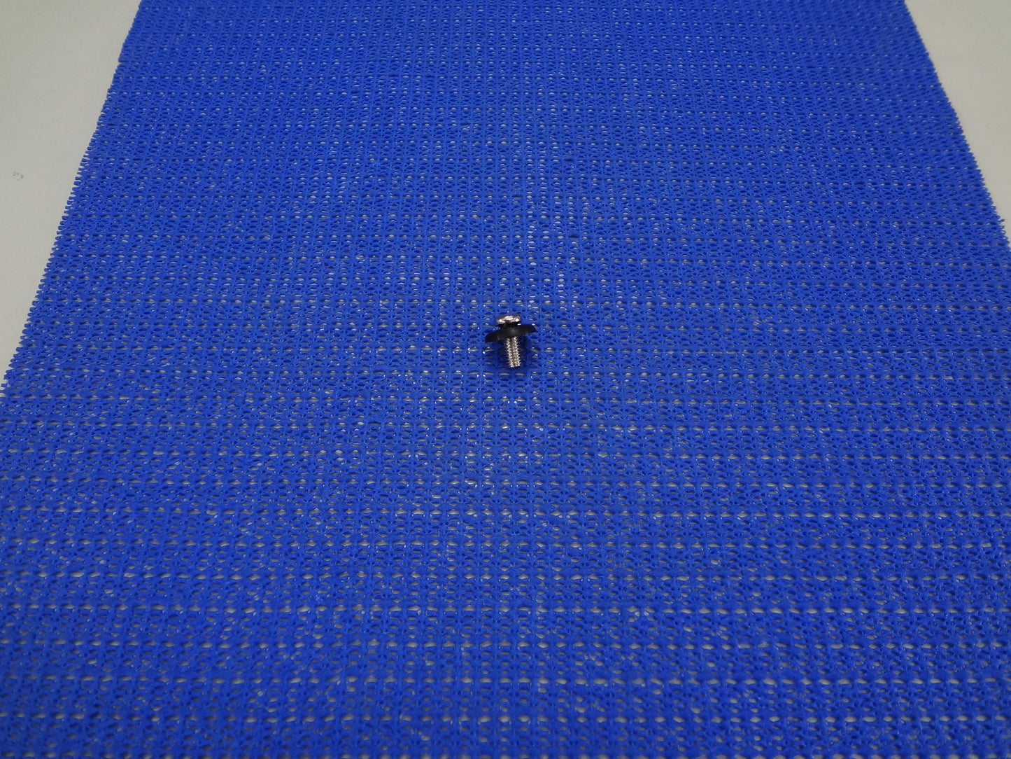 LUG MOUNTING SCREWS (12) 5mm x 9mm METAL/PLASTIC.