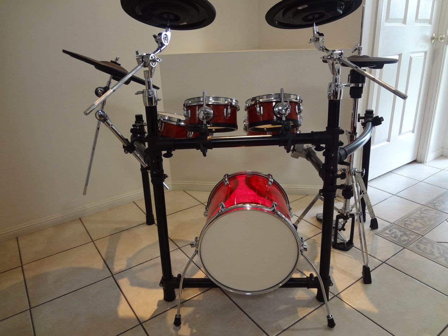 5 PIECE CUSTOM BUILT ELECTRONIC DRUM KIT (ELECTRONIC CYMBALS + HARDWARE MODULE INCLUDED))
