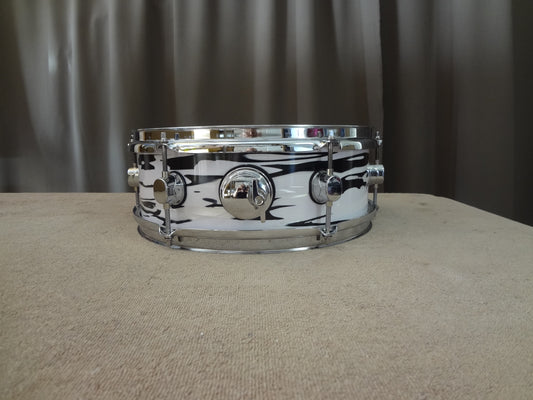 NEW 13'' CUSTOM ELECTRONIC SNARE DRUM - BLACK/WHITE STRIPE