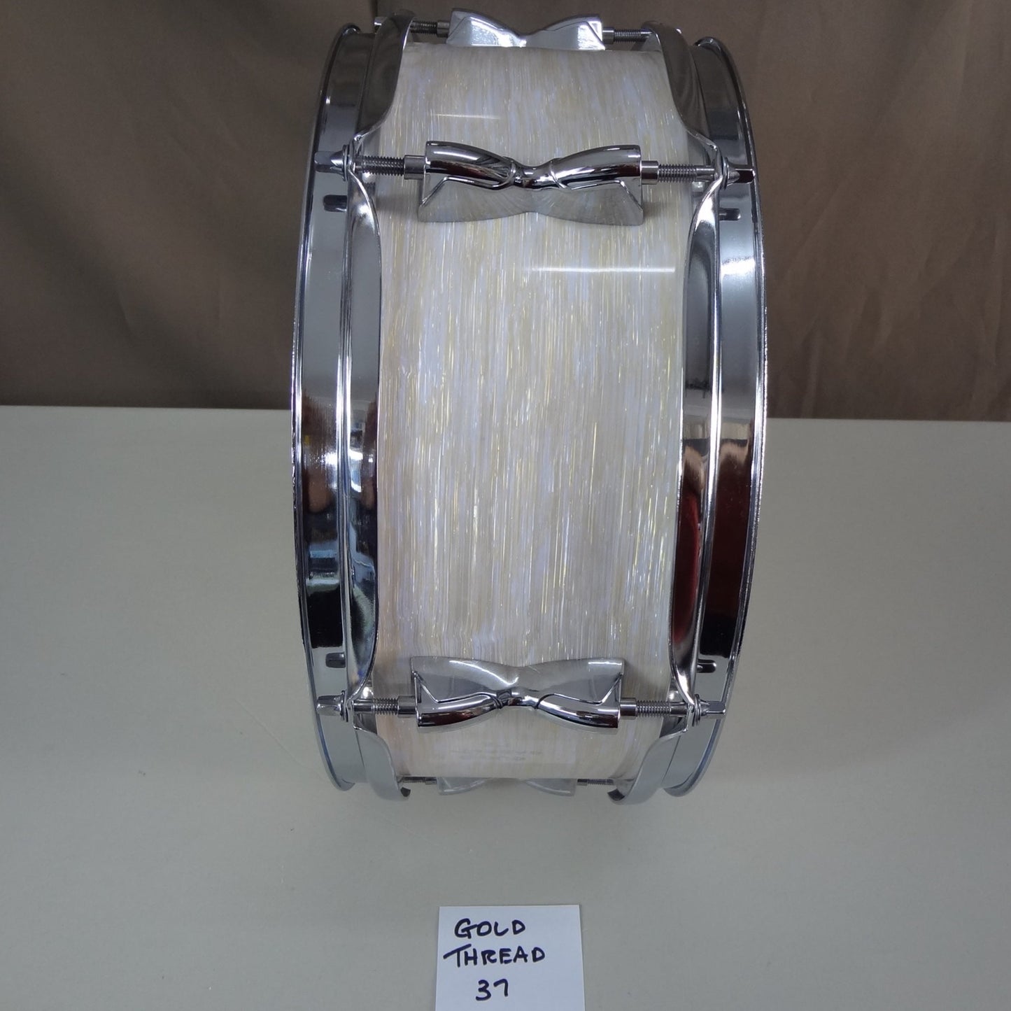 Drum-wrap-celluloid-Pearl-white