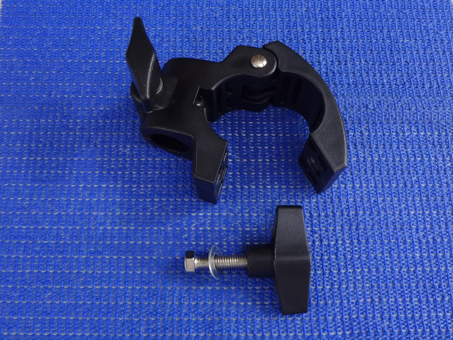 NYLON HINGED DRUM RACK MOUNTING CLAMP SUITS 1.5'' PIPE