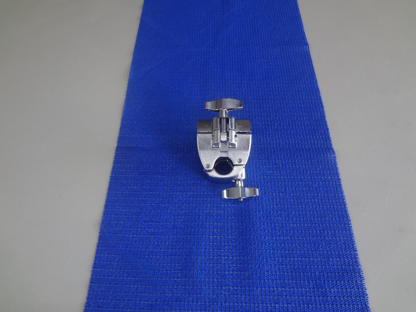 NEW METAL DRUM RACK MOUNTING CLAMP-SILVER/CHROME.