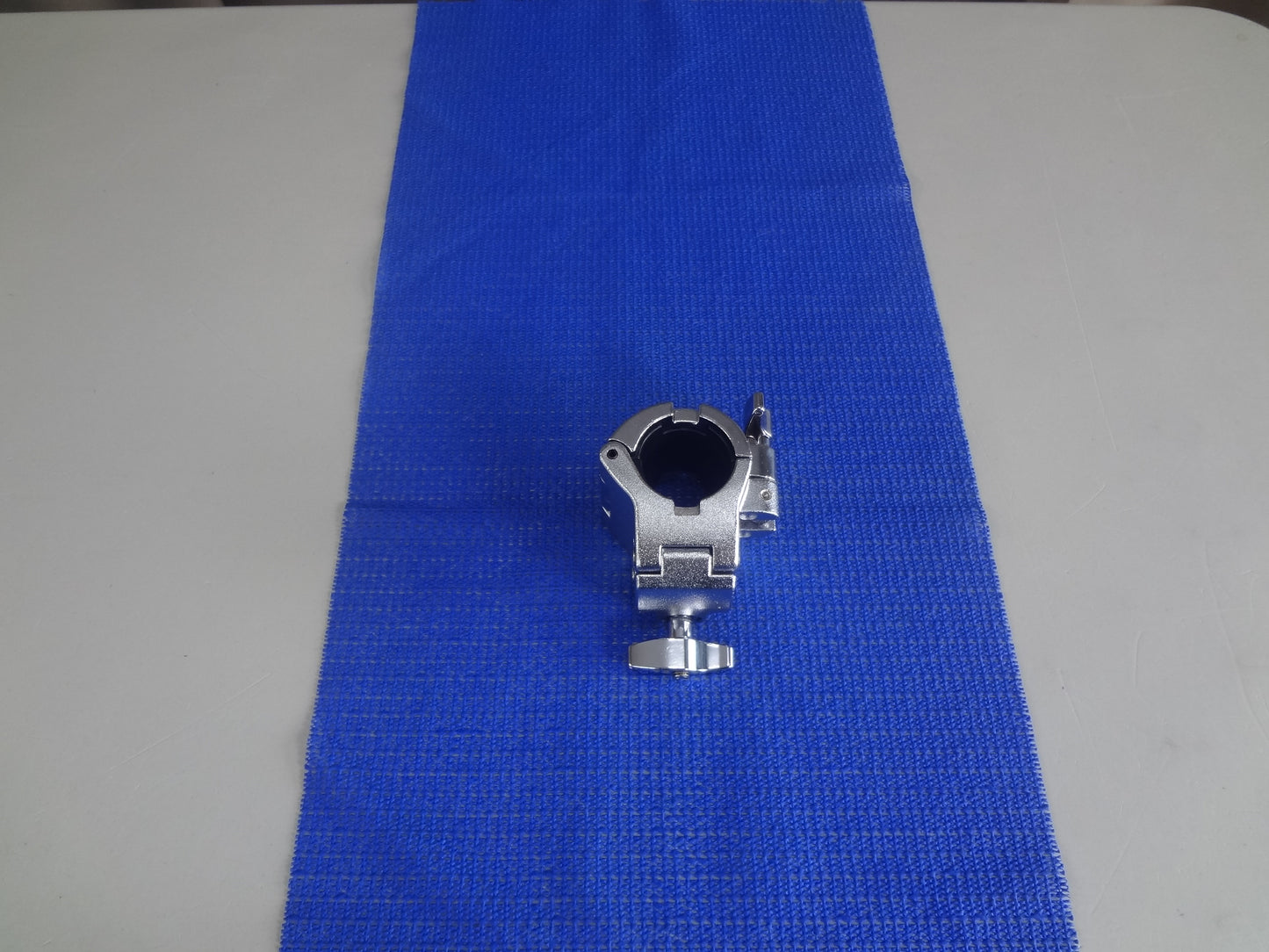 NEW METAL DRUM RACK MOUNTING CLAMP-SILVER/CHROME.