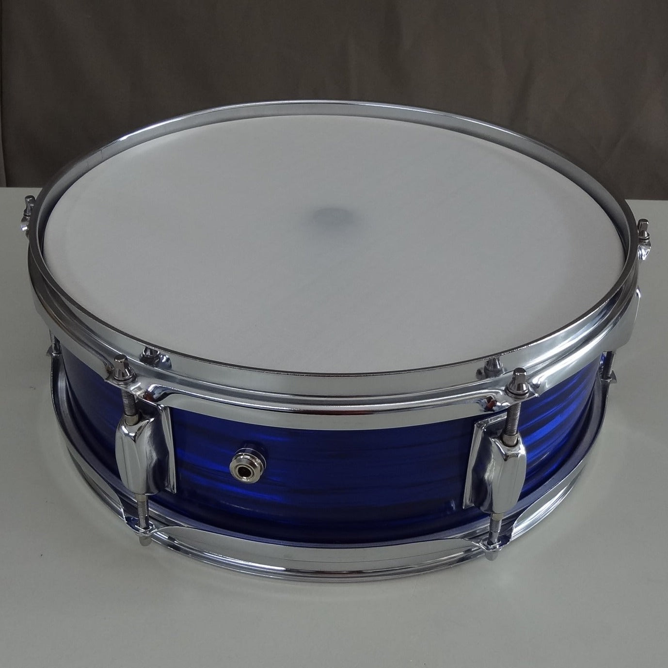 Top down alternative image of new 13 inch custom electronic snare drum blue oyster
